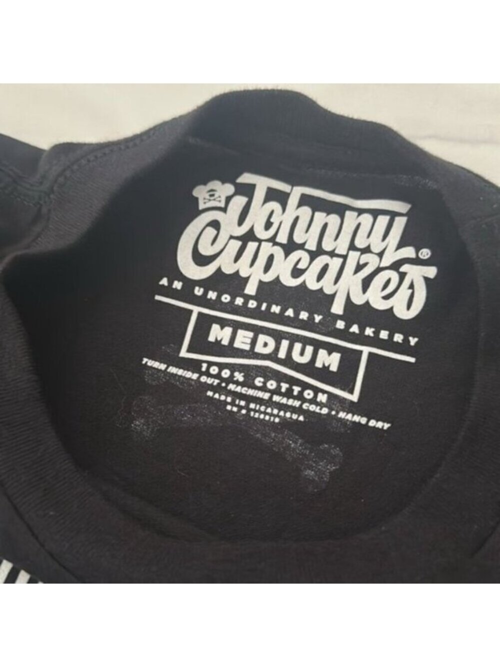 Johnny Cupcake Black The Millennial Snackin 100% Cotton T-Shirt Size Medium - Picture 4 of 7